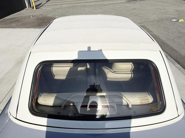 フィガロ ベースグレード R6年同色オールペン R6年幌張替 R6年タイミングベルト交換 内張り張替え済 シート張替済 トリム インパネ張替え済 コーテング施工 キーレス スペアキー ETC 純正OPバイザー禁煙車(32枚目)