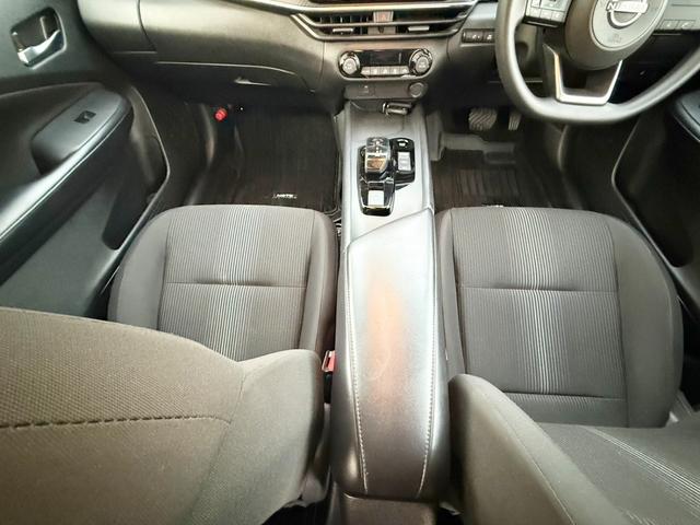 �O���@�����Ƃ��@�R�U�O�x�J�����ŎB���Ă���܂��@�Ԃ̊O���@�����̏�Ԃ����Ē�������Ǝv���܂��@���ɂ��������@�s���ȕ����͂��ł����⍇���@���҂����Ă���܂�