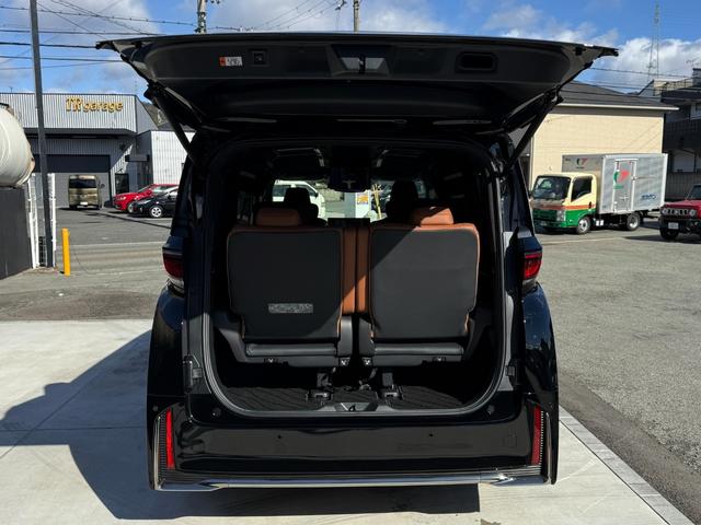 �׎��@�㕔���Ȃ�|���Ȃ��Ă����̃g�����N�X�y�[�X���m�ۂ��Ă���܂��I���ꂾ������΁A�t����ԏ�Ԃł��\���ɂ��ו����ڂ�����̂ŁA���o������V���b�s���O�ɂ��֗��ł��B