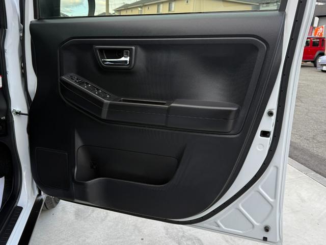 タフト Ｇターボ　クロムベンチャー　ケンウッドナビＴＶ　Ｂカメラ　ＥＴＣ　ドラレコ　１５ＡＷ　スマアシ　ＡＣＣ　シートヒーター　メッキフロントフードガーニッシュ／バックドアガーニッシュ　ソナーＦＲ　オートレベリング機能付ＬＥＤランプ（48枚目）