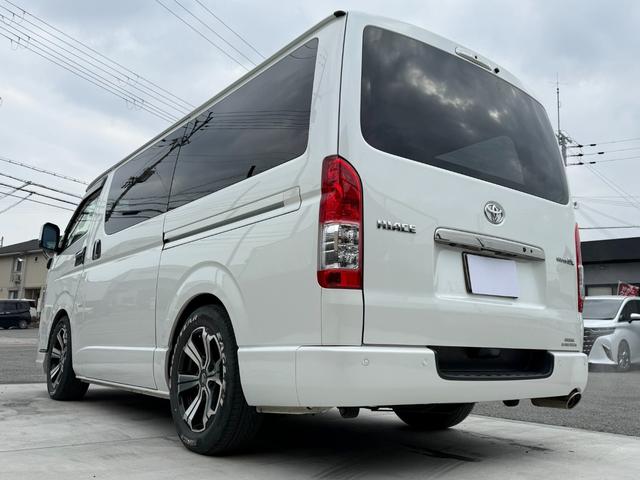 ハイエースバン スーパーＧＬ　ダークプライムＩＩ　アルパインフローティングナビＴＶ　リアモニター　両側パパワスラ　デジタルミラー　３６０度ビュー　ソナーＦＲ　ベッドキッド　ドラレコ　ＬＥＤ　リアスピーカー　Ｆエアロ　１７ＡＷ（22枚目）