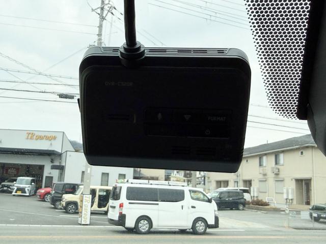 ハイエースバン スーパーＧＬ　ダークプライムＩＩ　アルパインフローティングナビＴＶ　リアモニター　両側パパワスラ　デジタルミラー　３６０度ビュー　ソナーＦＲ　ベッドキッド　ドラレコ　ＬＥＤ　リアスピーカー　Ｆエアロ　１７ＡＷ（32枚目）