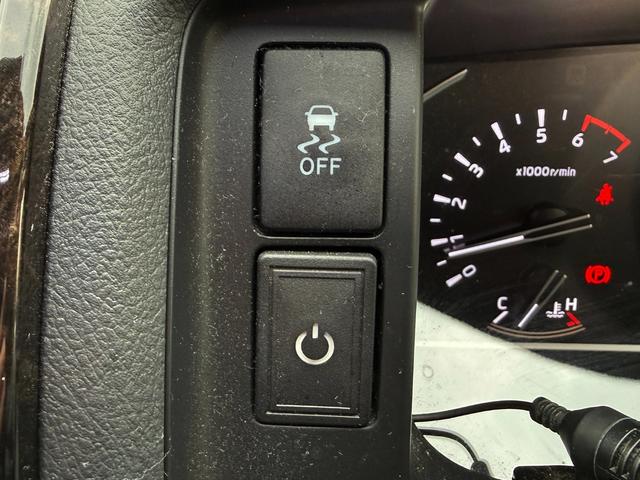 ハイエースバン スーパーＧＬ　ダークプライムＩＩ　アルパインフローティングナビＴＶ　リアモニター　両側パパワスラ　デジタルミラー　３６０度ビュー　ソナーＦＲ　ベッドキッド　ドラレコ　ＬＥＤ　リアスピーカー　Ｆエアロ　１７ＡＷ（35枚目）