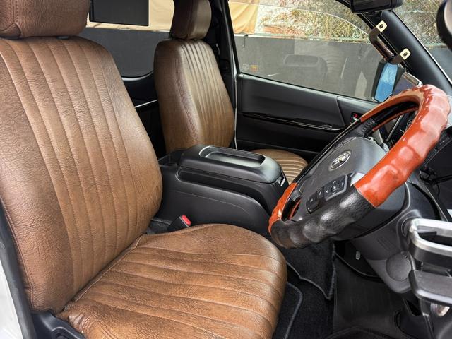 ハイエースバン スーパーＧＬ　ダークプライムＩＩ　アルパインフローティングナビＴＶ　リアモニター　両側パパワスラ　デジタルミラー　３６０度ビュー　ソナーＦＲ　ベッドキッド　ドラレコ　ＬＥＤ　リアスピーカー　Ｆエアロ　１７ＡＷ（42枚目）