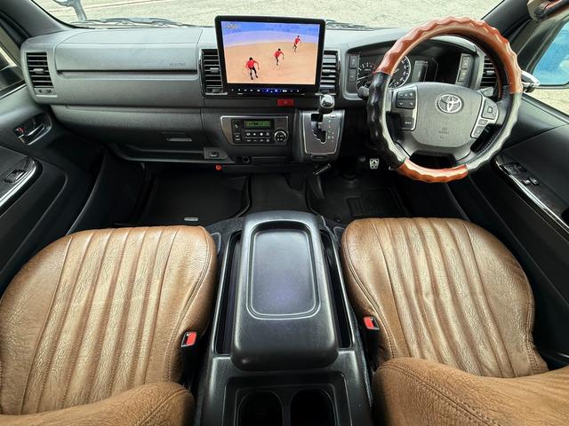 ハイエースバン スーパーＧＬ　ダークプライムＩＩ　アルパインフローティングナビＴＶ　リアモニター　両側パパワスラ　デジタルミラー　３６０度ビュー　ソナーＦＲ　ベッドキッド　ドラレコ　ＬＥＤ　リアスピーカー　Ｆエアロ　１７ＡＷ（44枚目）