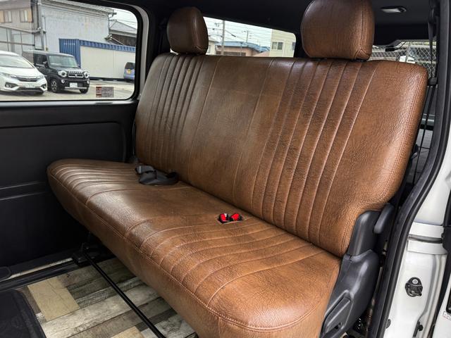 ハイエースバン スーパーＧＬ　ダークプライムＩＩ　アルパインフローティングナビＴＶ　リアモニター　両側パパワスラ　デジタルミラー　３６０度ビュー　ソナーＦＲ　ベッドキッド　ドラレコ　ＬＥＤ　リアスピーカー　Ｆエアロ　１７ＡＷ（48枚目）