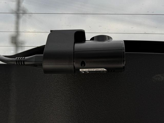 ハイエースバン スーパーＧＬ　ダークプライムＩＩ　アルパインフローティングナビＴＶ　リアモニター　両側パパワスラ　デジタルミラー　３６０度ビュー　ソナーＦＲ　ベッドキッド　ドラレコ　ＬＥＤ　リアスピーカー　Ｆエアロ　１７ＡＷ（49枚目）