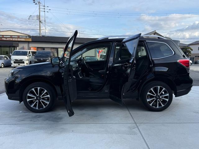 �v���N���b�V���Z�[�t�e�B�����ԁ��^�]�҂̃u���[�L���삪�x�ꂽ���ɁA�O���̒�~�ԗ��ɏՓ˂��邨���ꂪ����ꍇ�A�x�񉹂ƃ��[�^�[�\���Ōx�����A�����I�Ƀu���[�L�������ďՓ˂�����A�܂��͔�Q���y�����܂���