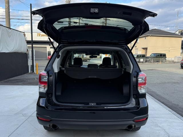 �׎��@�㕔���Ȃ�|���Ȃ��Ă����̃g�����N�X�y�[�X���m�ۂ��Ă���܂��I���ꂾ������΁A�t����ԏ�Ԃł��\���ɂ��ו����ڂ�����̂ŁA���o������V���b�s���O�ɂ��֗��ł��B