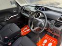 こちらのお車にはシートヒーターが装備されております☆体を直接暖めてくれますので、通常のエアコンよりも早く暖まることが出来ます!!寒い時期や寒い地方に出かける際は、寒い時も快適にドライブを楽しめますね♪