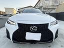 ＩＳ ＩＳ３００ｈ　Ｆスポーツ　ムーンルーフ　革スポーツシートセット　３眼フルＬＥＤヘッドランプ　パノラマビューモニター　オレンジキャリパー　ワンオーナー　禁煙車　ミラー型ドラレコ　ＥＴＣ２．０　ベンチレーション（6枚目）