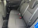 後席シート 前席もゆったりしてますが、後部座席もこんなに広々してますので、後ろにお乗り頂いた方も 足を伸ばせて 快適な空間でドライブを楽しんで頂けます