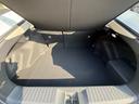 荷室　後部座席を倒さなくてもこのトランクスペースを確保しております！これだけあれば、フル乗車状態でも十分にお荷物が載せられるので、お出かけやショッピングにも便利です。