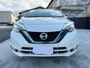 ノート ｅ－パワー　メダリスト　純正ナビＴＶ　Ｂカメラ　ＥＴＣ　ミラー型ドラレコ　ソナーＦＲ　ＡＣＣ　車線逸脱防止支援　エマージェンシーブレーキ　禁煙車　ＬＥＤランプ　ハイビームアシスト　革巻きハンドル　ステアスイッチ　１５ＡＷ（7枚目）