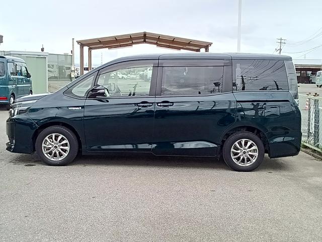 ヴォクシー ハイブリッドＶ　ナビ　バックモニター　両側電動スライドドア　リアフリップダウンモニター　ＥＴＣ　ドラレコ　社外アルミホイール（4枚目）