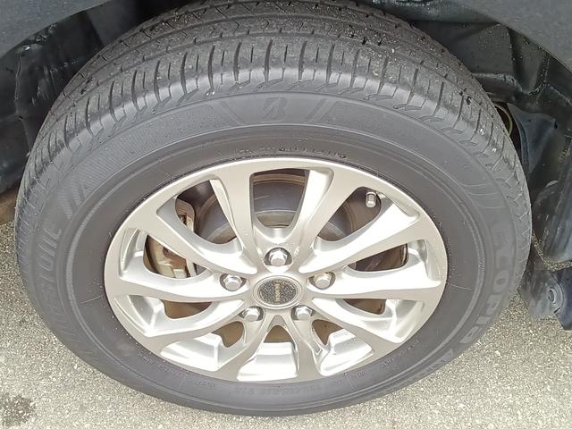 ヴォクシー ハイブリッドＶ　ナビ　バックモニター　両側電動スライドドア　リアフリップダウンモニター　ＥＴＣ　ドラレコ　社外アルミホイール（11枚目）