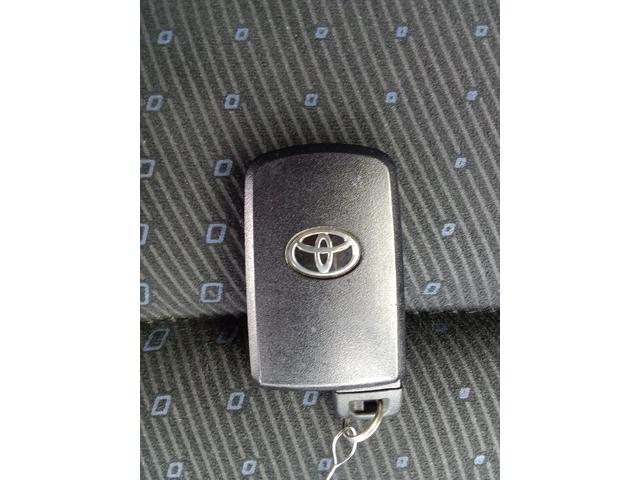 ヴォクシー ハイブリッドＶ　ナビ　バックモニター　両側電動スライドドア　リアフリップダウンモニター　ＥＴＣ　ドラレコ　社外アルミホイール（14枚目）