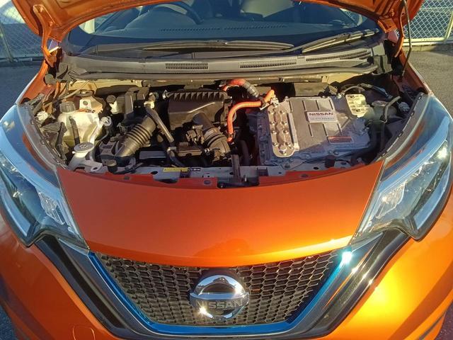 ノート ｅ－パワー　メダリスト　日産オリジナルナビ取付パッケージ／標準仕様２／標準仕様３／標準仕様４／インテリアラモニ＋スマート・ルームミラー＋ヒーターミラー＋踏違防止＋フロント＆バックソナー（14枚目）