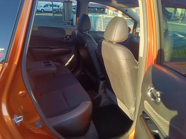 ノート ｅ－パワー　メダリスト　日産オリジナルナビ取付パッケージ／標準仕様２／標準仕様３／標準仕様４／インテリアラモニ＋スマート・ルームミラー＋ヒーターミラー＋踏違防止＋フロント＆バックソナー（16枚目）