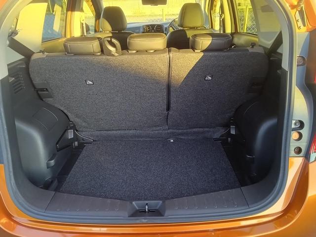 ノート ｅ－パワー　メダリスト　日産オリジナルナビ取付パッケージ／標準仕様２／標準仕様３／標準仕様４／インテリアラモニ＋スマート・ルームミラー＋ヒーターミラー＋踏違防止＋フロント＆バックソナー（27枚目）