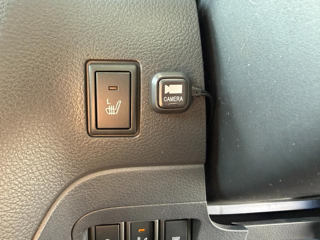 ����Ȃɂ��V�[�g�q�[�^�[����������Ă��܂��B