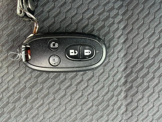 �L�[�ł��X���C�h�h�A�̊J���\�ł��B