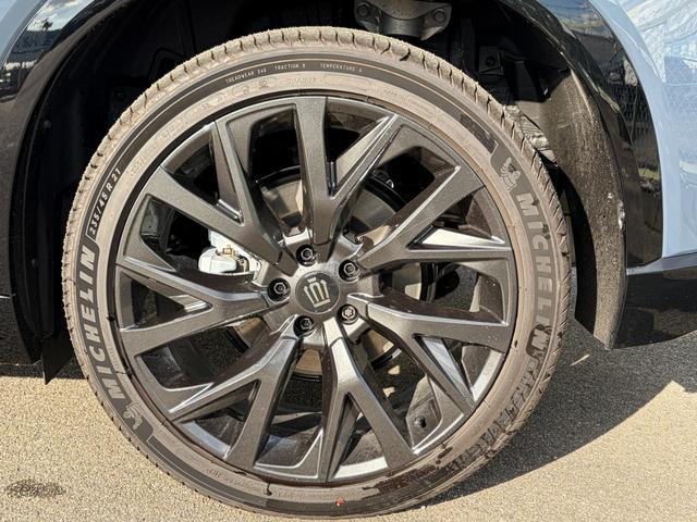 �^�C���̍a���S�ւƂ��܂��܂��c���Ă���܂��B