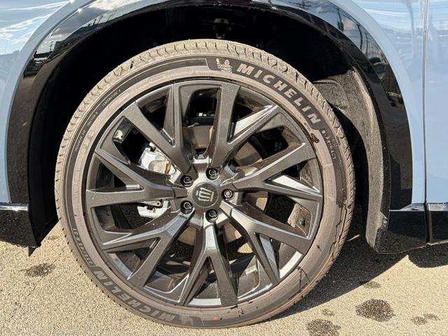 �^�C���̍a���S�ւƂ��܂��܂��c���Ă���܂��B