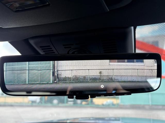 �~���[�J�����Ŗ�����S