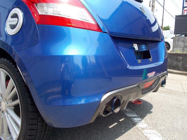スイフトスポーツ ベースグレード　６ＭＴ　ワンオーナー／記録簿　フロントリップ　社外メーター　モンスタースポーツマフラーカッター　ユピテルＧＰＳ内蔵レーダー探知機　純正１７インチアルミ　ドアミラーウインカー　クルコン　ＥＴＣ　禁煙車（63枚目）