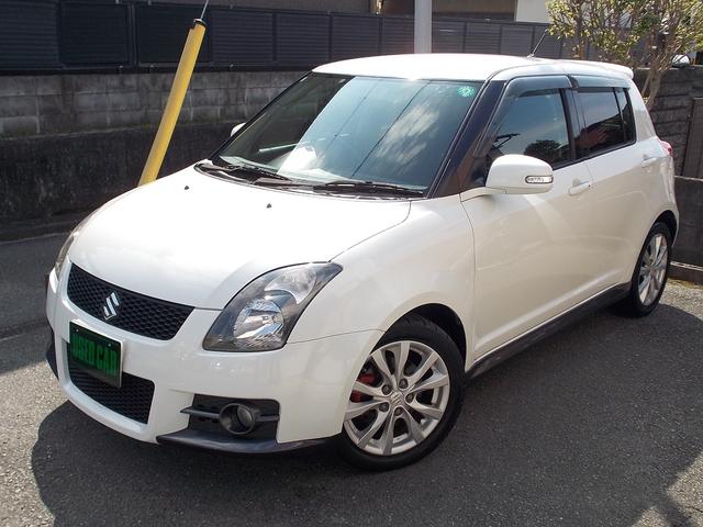 スイフト スポーツ　後期型　５ＭＴ　メモリーナビ　地デジＴＶ　１６インチアルミホイール　ドアミラーウインカー　スマートキー　ＥＴＣ　盗難防止システム　２０２３年製タイヤ／２０２４年製バッテリィー　禁煙車（2枚目）