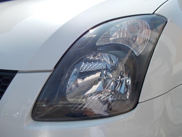 スイフト スポーツ　後期型　５ＭＴ　メモリーナビ　地デジＴＶ　１６インチアルミホイール　ドアミラーウインカー　スマートキー　ＥＴＣ　盗難防止システム　２０２３年製タイヤ／２０２４年製バッテリィー　禁煙車（8枚目）