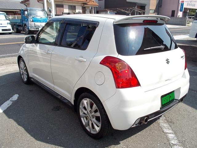 スイフト スポーツ　後期型　５ＭＴ　メモリーナビ　地デジＴＶ　１６インチアルミホイール　ドアミラーウインカー　スマートキー　ＥＴＣ　盗難防止システム　２０２３年製タイヤ／２０２４年製バッテリィー　禁煙車（12枚目）