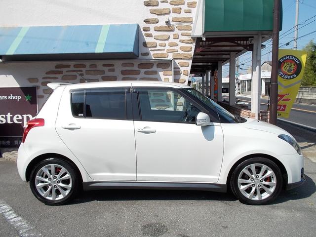 スイフト スポーツ　後期型　５ＭＴ　メモリーナビ　地デジＴＶ　１６インチアルミホイール　ドアミラーウインカー　スマートキー　ＥＴＣ　盗難防止システム　２０２３年製タイヤ／２０２４年製バッテリィー　禁煙車（16枚目）