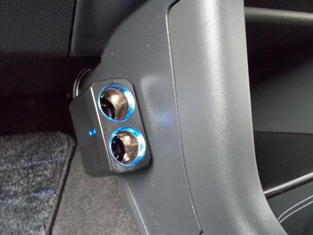 スイフト スポーツ　後期型　５ＭＴ　メモリーナビ　地デジＴＶ　１６インチアルミホイール　ドアミラーウインカー　スマートキー　ＥＴＣ　盗難防止システム　２０２３年製タイヤ／２０２４年製バッテリィー　禁煙車（28枚目）