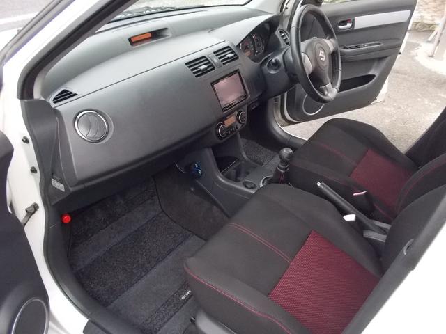 スイフト スポーツ　後期型　５ＭＴ　メモリーナビ　地デジＴＶ　１６インチアルミホイール　ドアミラーウインカー　スマートキー　ＥＴＣ　盗難防止システム　２０２３年製タイヤ／２０２４年製バッテリィー　禁煙車（30枚目）