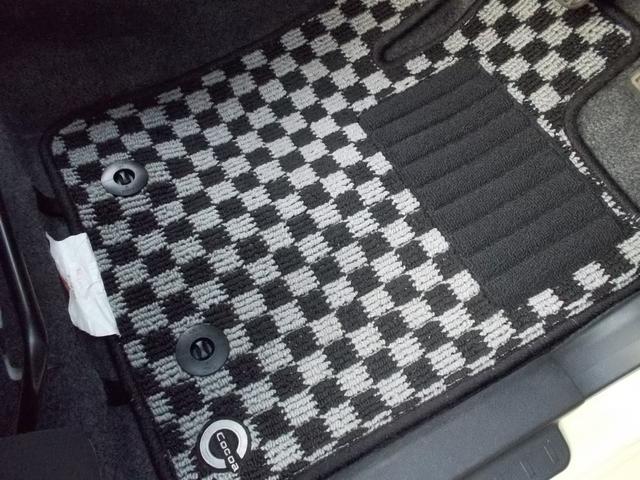 ミラココア ココアプラスＸスペシャルコーデ　特別仕様車　ルーフレール　クラシックルーフキャリア　スマートキー　アイドリングストップ　電格ミラー　ベンチシート　盗難防止システム　衝突安全ボディ　ＣＤ　Ｂｌｕｅｔｏｏｔｈ　ＥＴＣ　１オーナー　記録簿（28枚目）