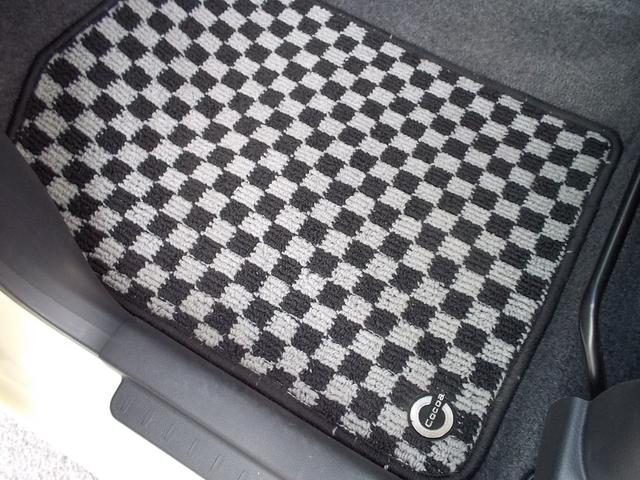 ミラココア ココアプラスＸスペシャルコーデ　特別仕様車　ルーフレール　クラシックルーフキャリア　スマートキー　アイドリングストップ　電格ミラー　ベンチシート　盗難防止システム　衝突安全ボディ　ＣＤ　Ｂｌｕｅｔｏｏｔｈ　ＥＴＣ　１オーナー　記録簿（39枚目）