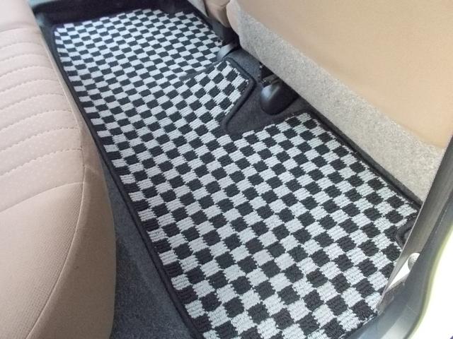 ミラココア ココアプラスＸスペシャルコーデ　特別仕様車　ルーフレール　クラシックルーフキャリア　スマートキー　アイドリングストップ　電格ミラー　ベンチシート　盗難防止システム　衝突安全ボディ　ＣＤ　Ｂｌｕｅｔｏｏｔｈ　ＥＴＣ　１オーナー　記録簿（45枚目）