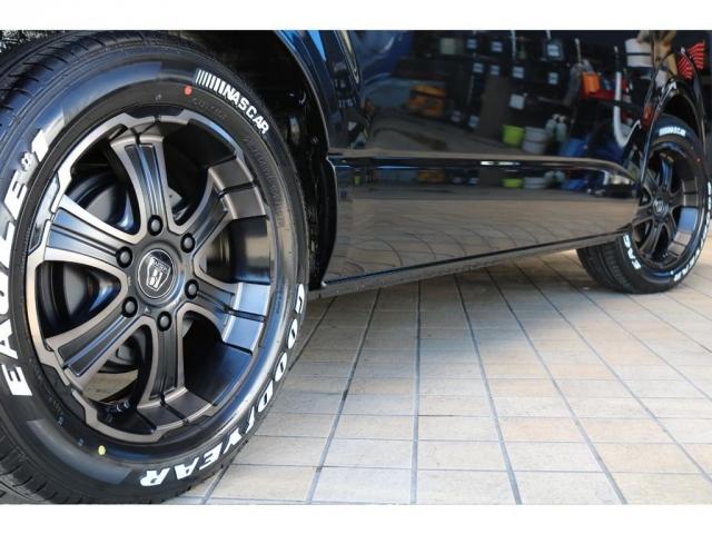 GL パーキングサポート FLEXベッドキットシートアレンジ ダブルモニター フローリング施工 Fスポイラー FLEX17インチAW ナスカータイヤ 1インチローダウン(8枚目)
