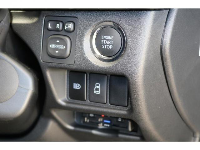 GL パーキングサポート FLEXベッドキットシートアレンジ ダブルモニター フローリング施工 Fスポイラー FLEX17インチAW ナスカータイヤ 1インチローダウン(20枚目)