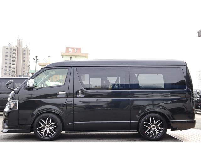 ハイエースワゴン ＧＬ　ロング　２インチローダウン　ヘッドライトインナーブラック塗装　ＦＬＥＸＤｅｌｆｉｎｏフロントスポイラー　ＦＬＥＸＤｅｌｆｉｎｏオーバーフェンダー　ＦＬＥＸＤｅｌｆ０１１８インチＡＷ（6枚目）