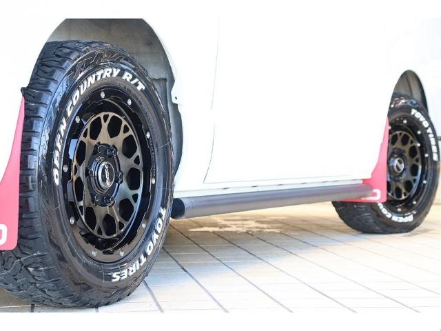 ハイエースバン スーパーGL ダークプライムII バッドフェイスボンネット TRDデイライト付きフロントスポイラー TRDマッドフラップ FLEXオーバーフェンダー RAYS 16インチAW TOYOオープンカントリー アルパインBIGXナビ(12枚目)