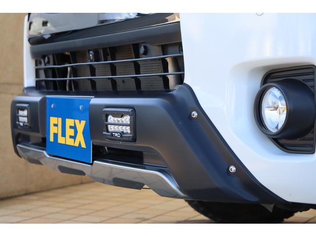 ハイエースバン スーパーGL ダークプライムII バッドフェイスボンネット TRDデイライト付きフロントスポイラー TRDマッドフラップ FLEXオーバーフェンダー RAYS 16インチAW TOYOオープンカントリー アルパインBIGXナビ(25枚目)