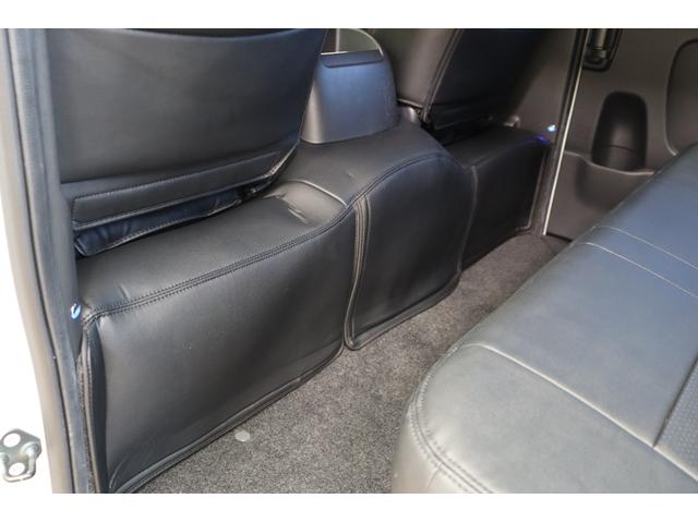 ハイエースバン スーパーGL ダークプライムII バッドフェイスボンネット TRDデイライト付きフロントスポイラー TRDマッドフラップ FLEXオーバーフェンダー RAYS 16インチAW TOYOオープンカントリー アルパインBIGXナビ(32枚目)