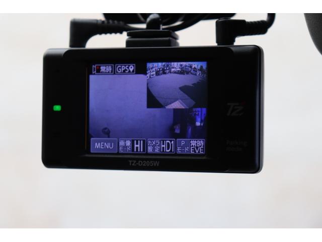 ハイエースバン スーパーGL ダークプライムII バッドフェイスボンネット TRDデイライト付きフロントスポイラー TRDマッドフラップ FLEXオーバーフェンダー RAYS 16インチAW TOYOオープンカントリー アルパインBIGXナビ(33枚目)