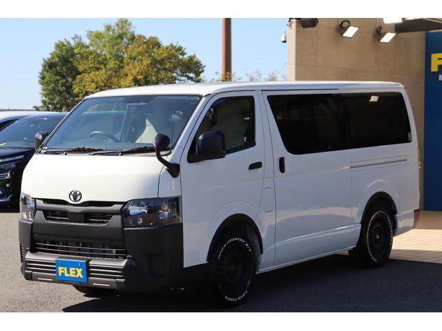 ハイエースバン ロングDX リヤクーラー・ヒーター付 WoodVillageBlackEdition FLEX T-Forceフロントスポイラー FLEX オーバーフェンダー FLEX NEXUSCREST 16インチAW(40枚目)