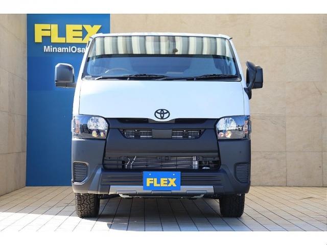 ハイエースバン ロングDX リヤクーラー・ヒーター付  FLEX T-Forceフロントスポイラー FLEX NEXUSCREST 16インチAW  FLEX ClassicLEDテールランプ パイオニア製SDナビ(6枚目)