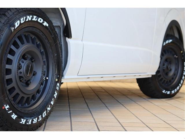 ハイエースバン ロングDX リヤクーラー・ヒーター付  FLEX T-Forceフロントスポイラー FLEX NEXUSCREST 16インチAW  FLEX ClassicLEDテールランプ パイオニア製SDナビ(11枚目)