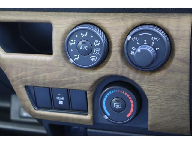ハイエースバン ロングDX リヤクーラー・ヒーター付  FLEX T-Forceフロントスポイラー FLEX NEXUSCREST 16インチAW  FLEX ClassicLEDテールランプ パイオニア製SDナビ(37枚目)